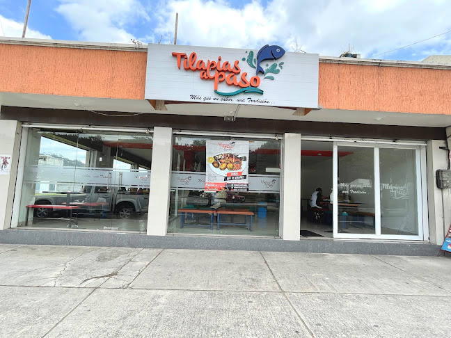 Tilapias al Paso - Av. Atahualpa, Otavalo