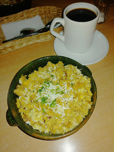 Gil R. Dávalos, Quito 170129