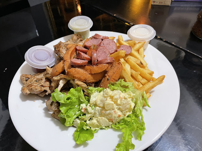 Ruchis Moros & Grill