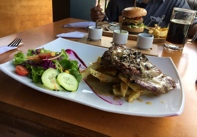 Comentarii opinii despre Bar KARAOKE