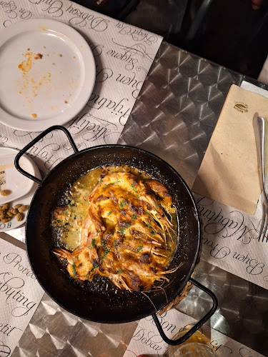 Plaça de Milagros Consarnau i Sabaté, 32, 08902 L'Hospitalet de Llobregat, Barcelona, España