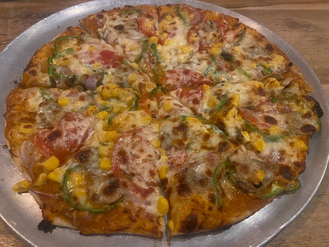 Opinii despre Chivo's Pizzeria y restaurante în Mompiche - Gastronomía y hostelería