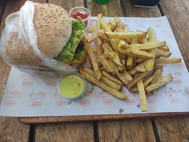 Opinii despre Qué Buena Papa Cumbaya în Quito - Gastronomía y hostelería