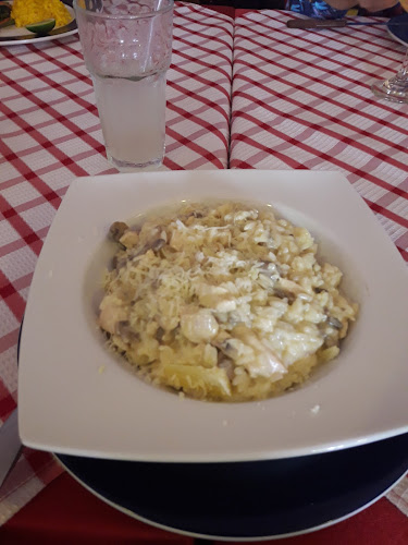 Urdesa Central Av. Las monjas #214 entre calle 1era y, Calle Segunda, Guayaquil 090507