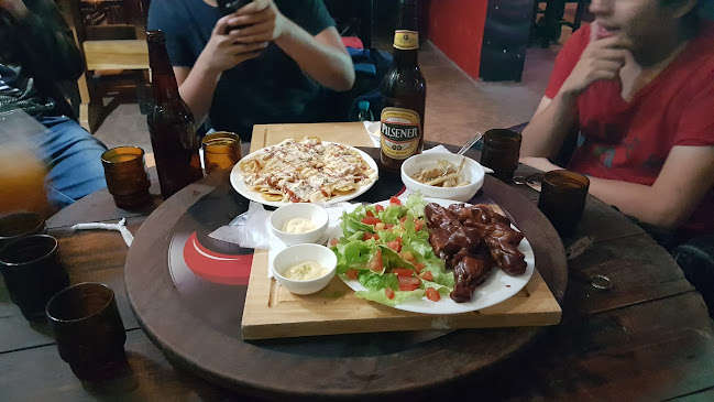 Opinii despre BARBAROS MUSIC ROCK CAFE BAR în Santo Domingo - Gastronomía y hostelería