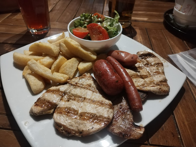 Pedro Moncayo Entre Imbabura Y, C. 10 de Agosto, Cotacachi