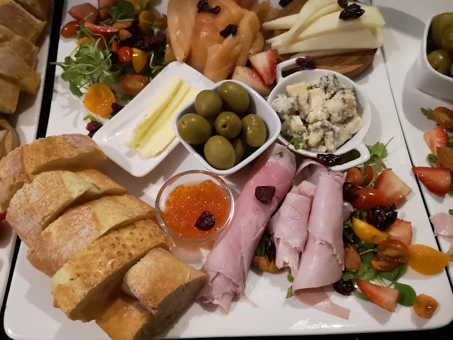 Opinii despre Room Gastro Wine Bar în Quito - Gastronomía y hostelería