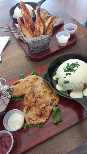 RECLUTAS WINGS & BEER - Gastronomía y hostelería