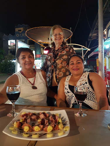 V592+PMQ, Unnamed Road, Atacames