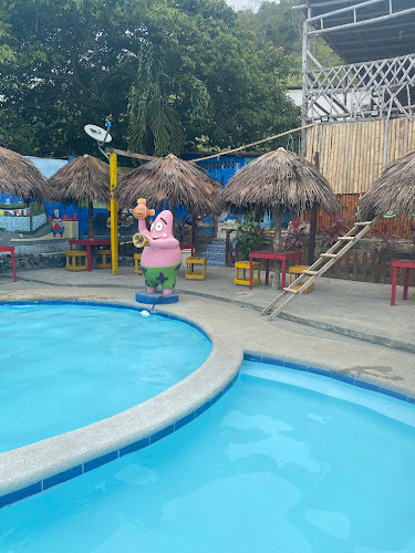 XCM2+XFF, Esmeraldas