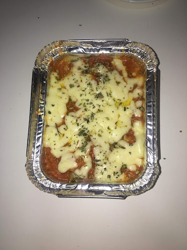 PIZZA Y MAS.........