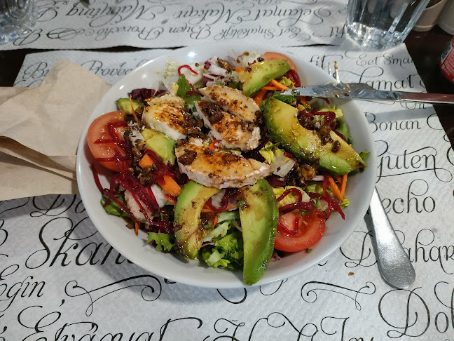 Plaça de Milagros Consarnau i Sabaté, 32, 08902 L'Hospitalet de Llobregat, Barcelona, España