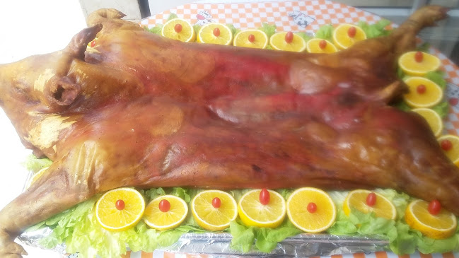 bajos del Hostal Santiago, Calle 2 de Mayo, y, Latacunga