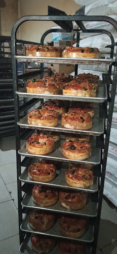 La Dulcesa Panadería & Pastelería