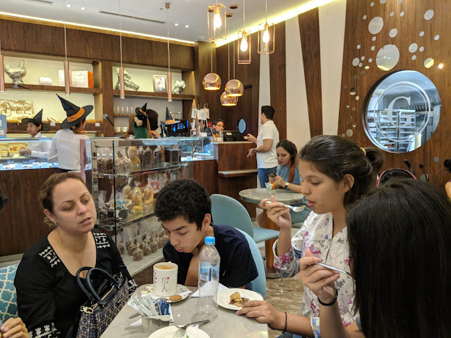 Centro Comercial Alhambra Shopping, Av. Samborondón 5, Samborondón 092301