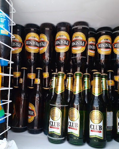 Opinii despre Licorera Dos Mas y Nos Vamos în El Pangui - Gastronomía y hostelería