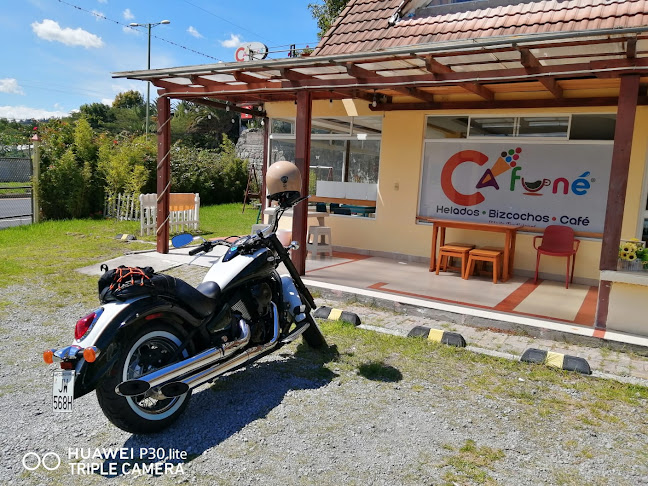 Comentarii opinii despre CAFUNÉ Heladería Cafetería