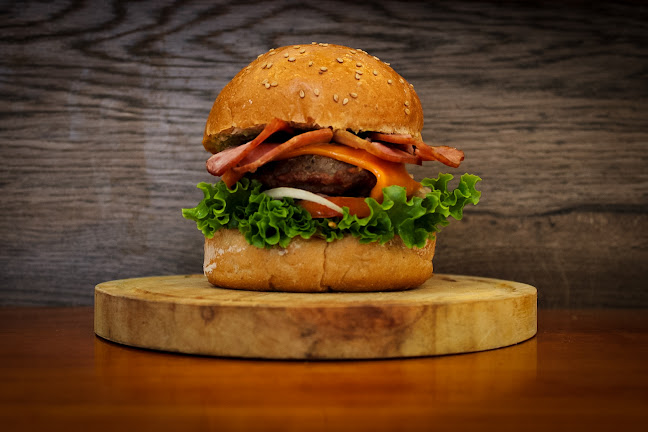 Opinii despre Garage Garden Manta în Manta - Gastronomía y hostelería