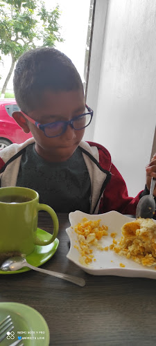 Delicias Manabita #2 - Gastronomía y hostelería