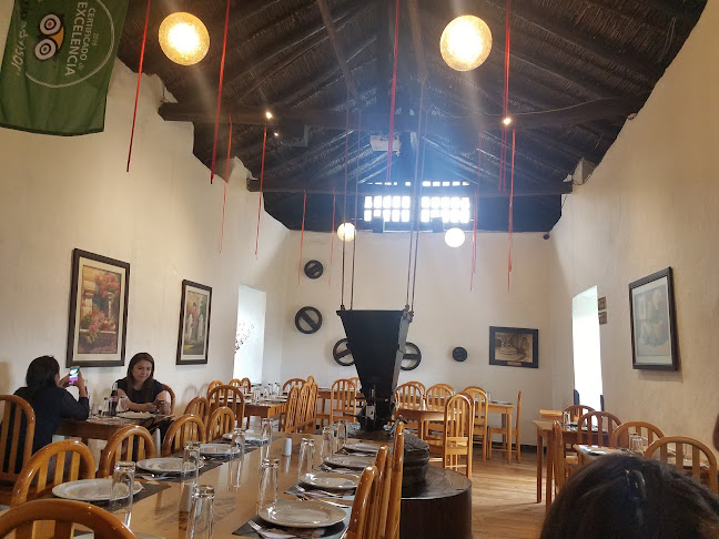 Av. 12 de Abril y Guayas (A 100m del, Puente del Vado, Cuenca 010208