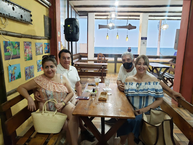 El Viejo y El Mar Hostal y Restaurante - Crucita