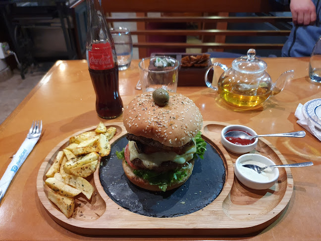 Opinii despre Bar KARAOKE în Baños de Agua Santa - Gastronomía y hostelería