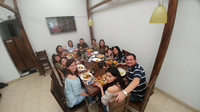 Opinii despre Patas Arriba în Sangolquí - Gastronomía y hostelería