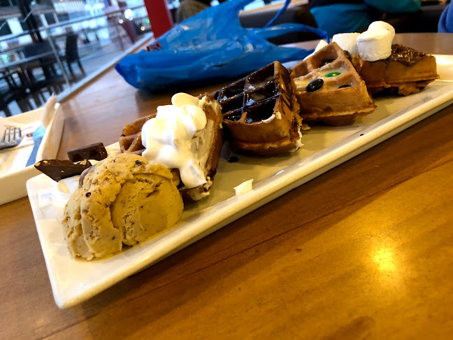 2Q3V+VC3, y Ecuador, Ramón Pinto & Colón, Loja