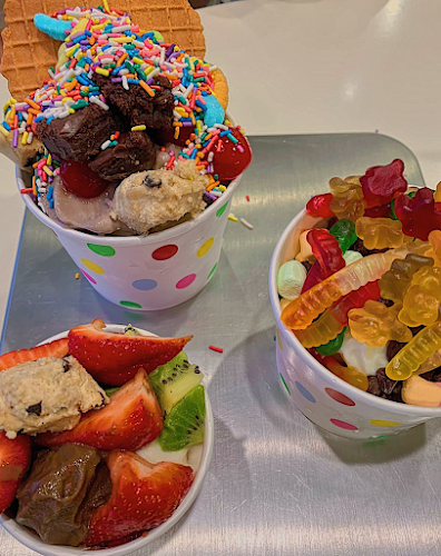 4 Seasons Frozen Yogurt - Gastronomía y hostelería