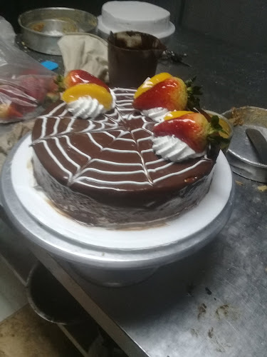 Panaderia Y Pasteleria El Manjar - Cuenca