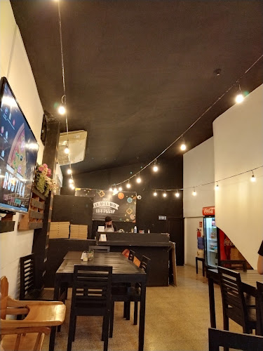 Opinii despre Rustika Pizza y Pasta Artesanal în Manta - Gastronomía y hostelería