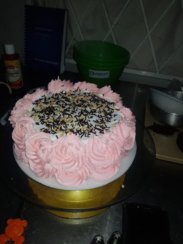 Panadería & Pastelería Gëlle Miel - Cuenca