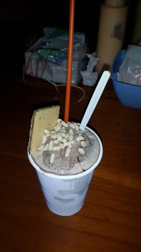 8W24+9GW, C. Colon, Chone