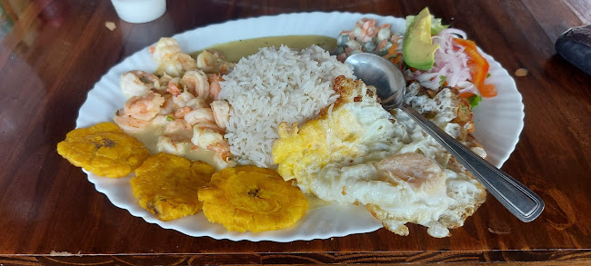 Opinii despre Bar karaoke discoteca LA CASCADA în Yantzaza - Gastronomía y hostelería