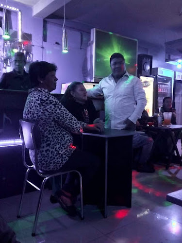 Opinii despre Bar Karaoke în Tulcán - Gastronomía y hostelería
