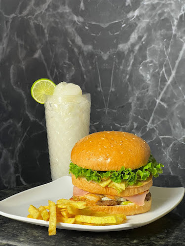 Anthony Burguer Tarqui "la mejor comida rápida de manta" - Gastronomía y hostelería