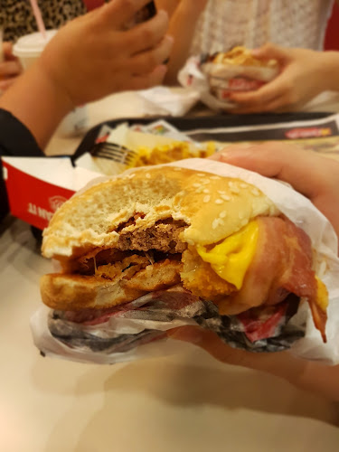 Carl's Jr. Alban Borja - Gastronomía y hostelería