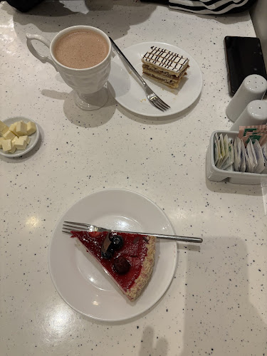 Av. República de El Salvador N34-349, Quito 170135