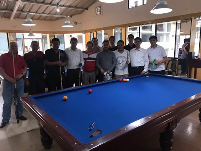 9 de octubre y José Joaquín de Olmedo altos del edificio comercial Granda, Piñas