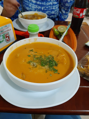 Comida Costeña ¨Al Paso¨ - Gualaceo