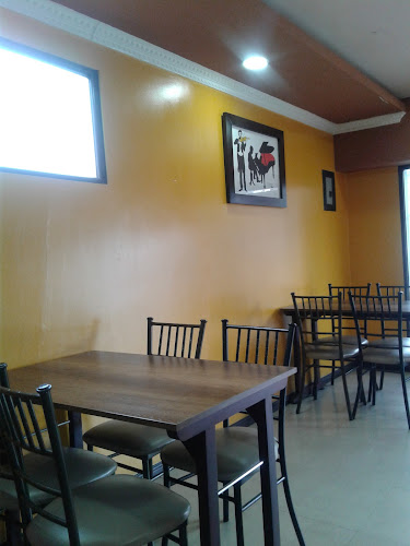 Opinii despre Francis Cafe Restaurant în Loja - Gastronomía y hostelería
