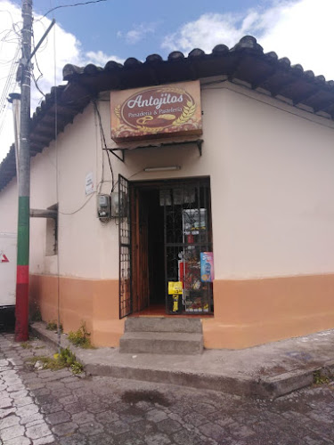 PANADERIA Y PASTELERIA "ANTOJITOS"