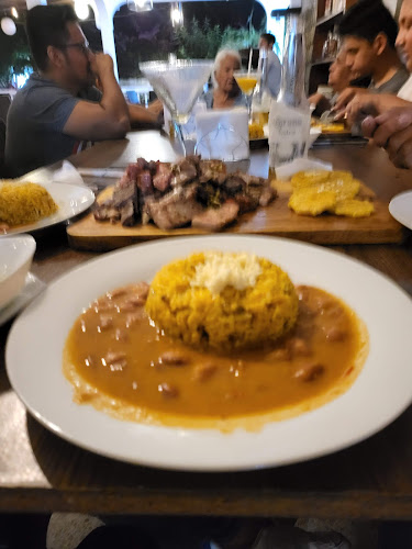 899Q+X94, Juan Larreátegui, Naranjal