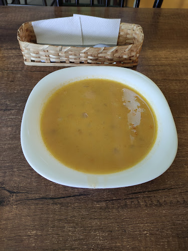 Opinii despre Francis Cafe Restaurant în Loja - Gastronomía y hostelería