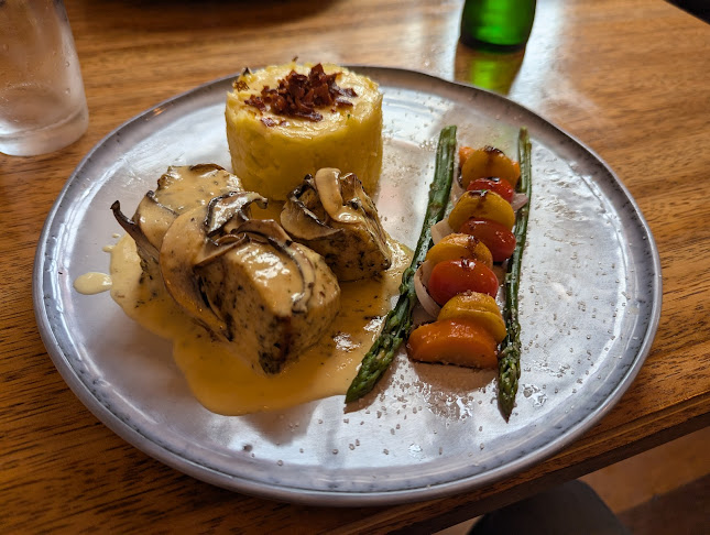 AMARELO CAFE RESTAURANTE - Baños de Agua Santa