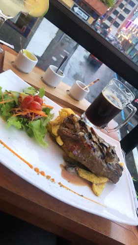 Velasco, Baños de Agua Santa 180301