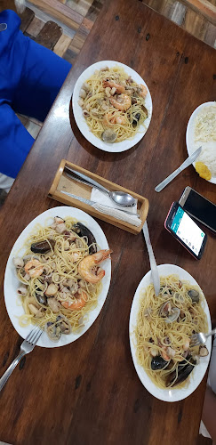 El Viejo y El Mar Hostal y Restaurante - Crucita