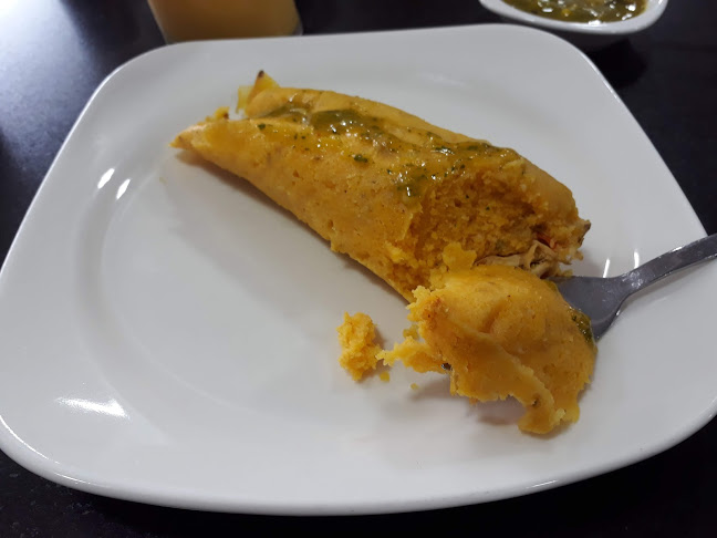 Comentarii opinii despre Cafeteria "El Tamal Lojano"