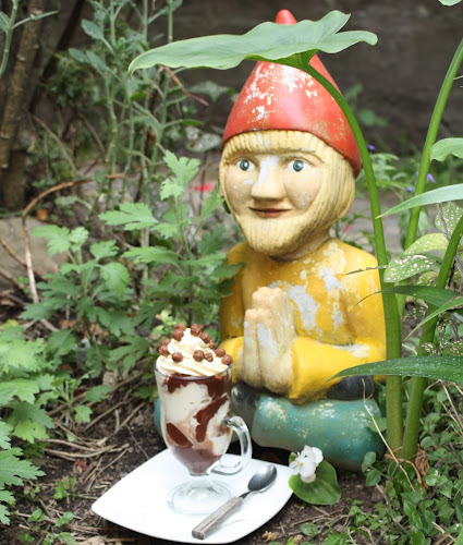 Luis A. Martinez, y, Baños de Agua Santa 180250