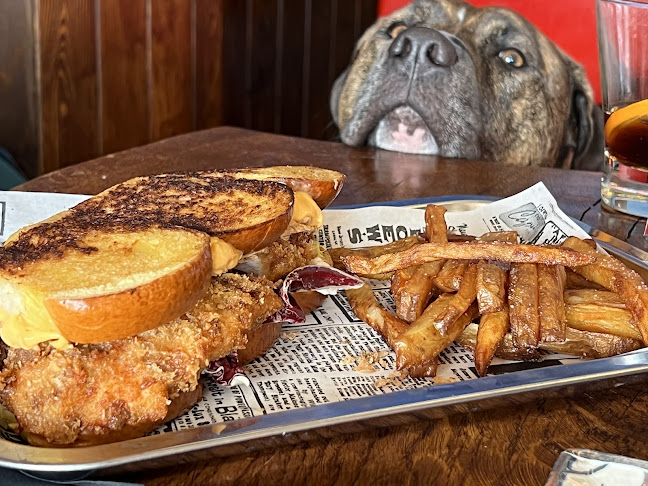 Opinii despre Cervecería Tapería Neptuno în Premia de mar - Gastronomía y hostelería